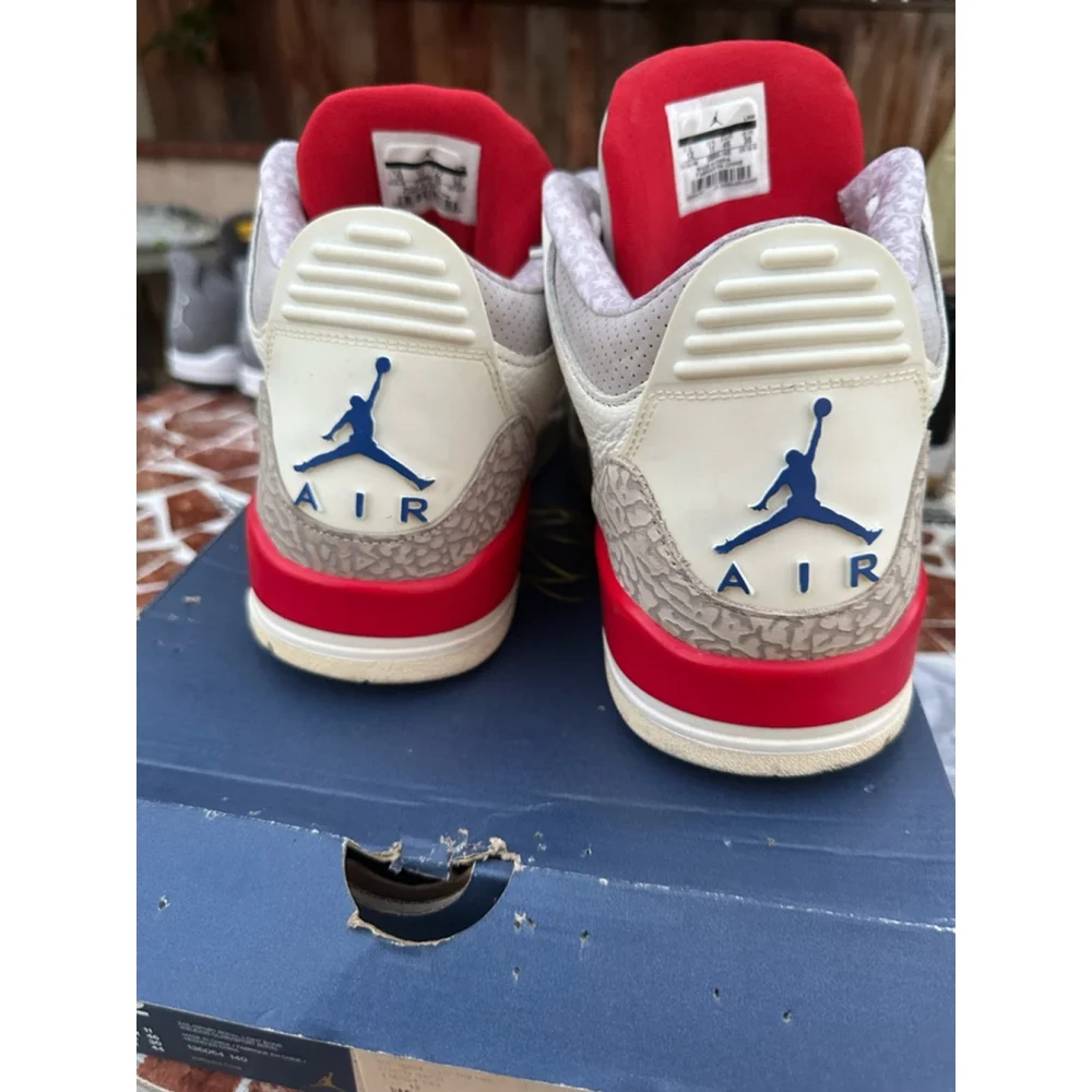 Men's Jordan Air Jordan 3 Retro international flight Size 12